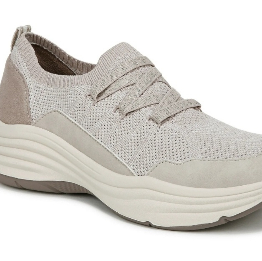BZees For Lifestride Womens Impact Sneaker